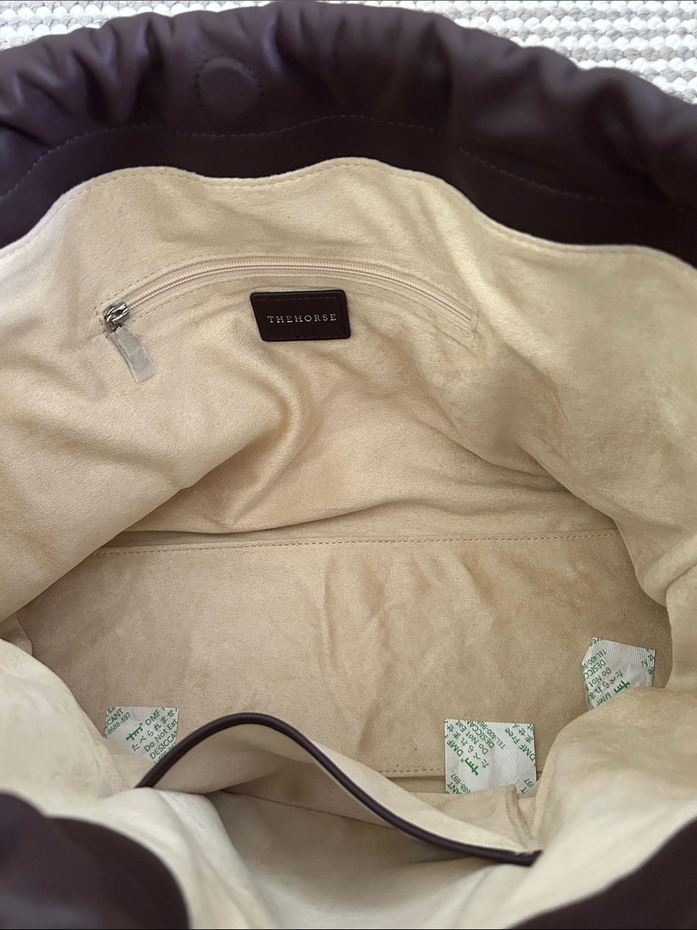 THE HORSE Fin Drawstring Shoulder Bag, coffee - Picture 7 of 7
